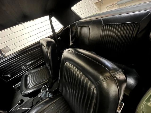 Ford Mustang — фото 10